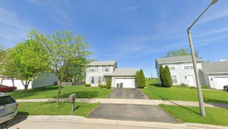 2102 kathleen cir, montgomery, il 60538