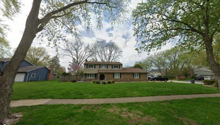 2s532 seneca dr, wheaton, il 60189