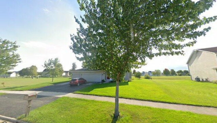 502 heritage ln, plano, il 60545