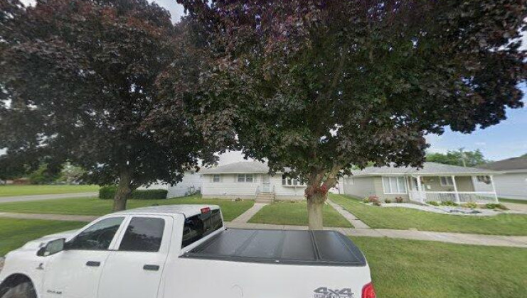 17811 ridgewood avenue, lansing, il 60438