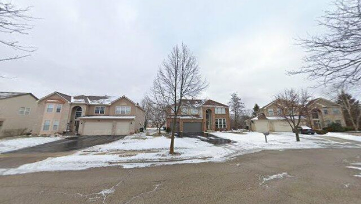 1820 broadsmore dr, algonquin, il 60102