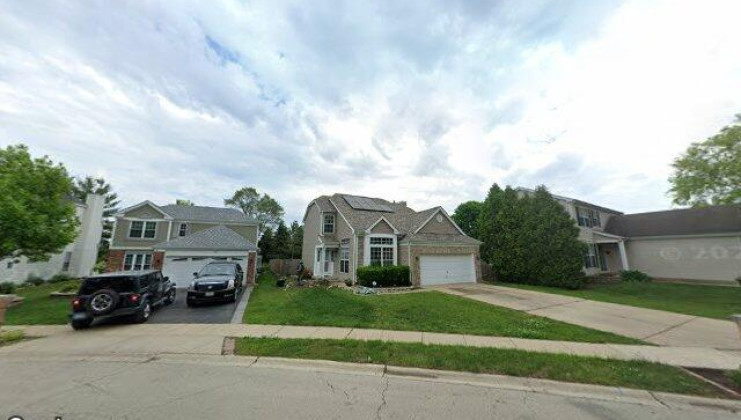 17 wildflower way, streamwood, il 60107