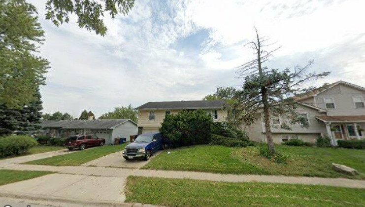 709 cynthia ln, glendale heights, il 60139