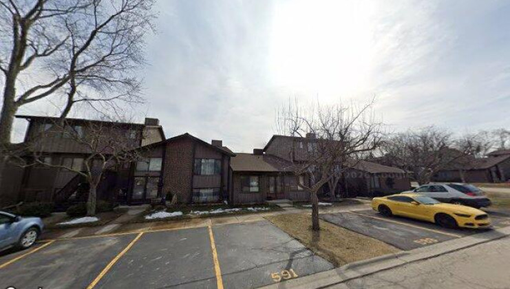 591 forum dr, roselle, il 60172