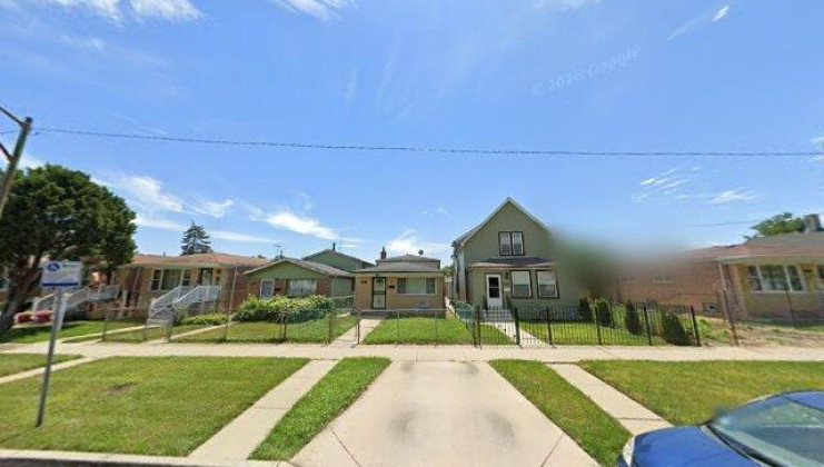 1661 west waseca place, chicago, il 60643