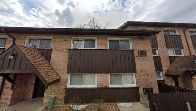 2212 arbor cir #22, downers grove, il 60515