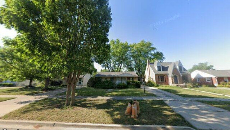481 avery st, elmhurst, il 60126