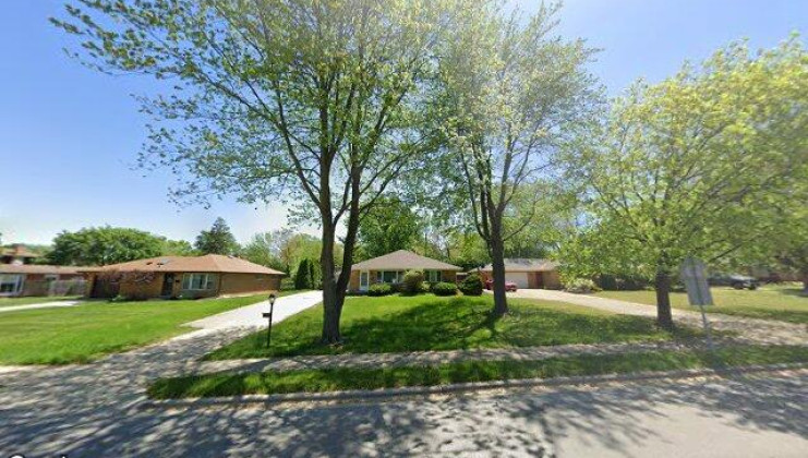 244 e schick rd, bloomingdale, il 60108