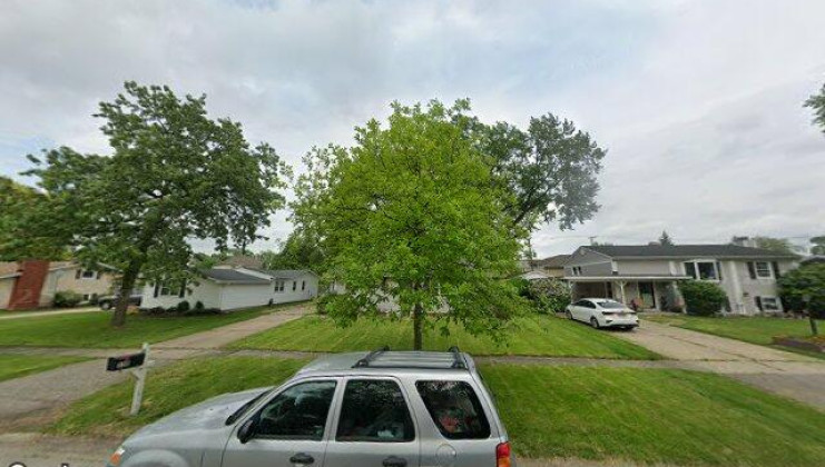 330 e benton st, oswego, il 60543