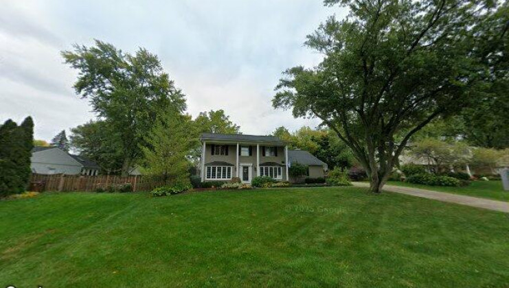 2s334 seneca dr, wheaton, il 60187