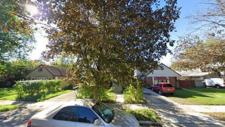 142 s 15th ave, maywood, il 60153
