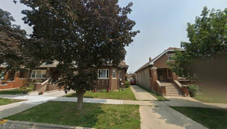 2307 east ave, berwyn, il 60402