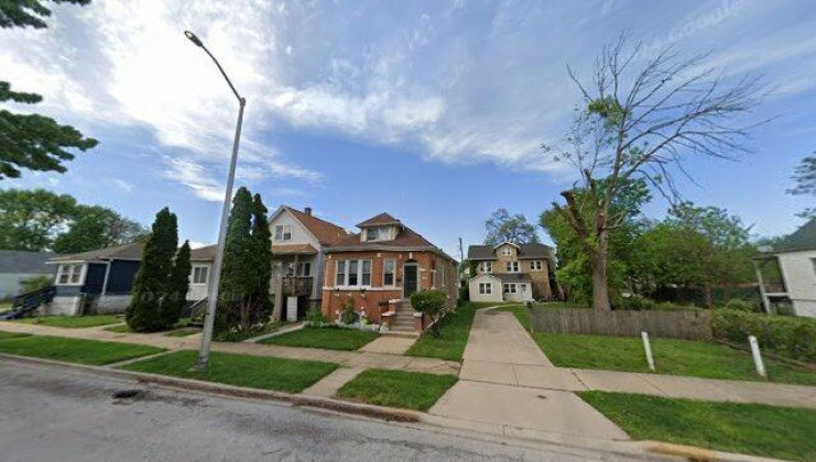 342 155th street, calumet city, il 60409