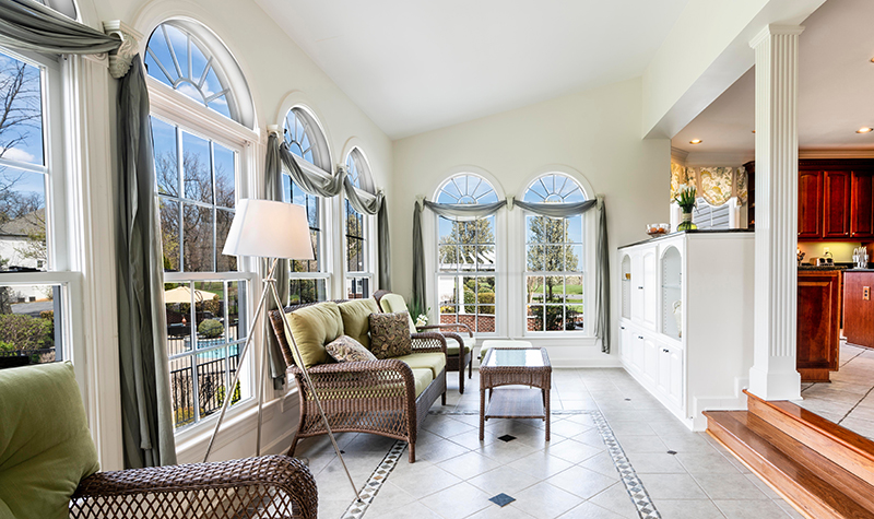 Luxury properties features - large windows